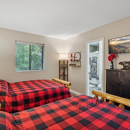 Obear Mountain Is A Newly Updated Condo In Chalet Village Of Gatlinburg! Eksteriør billede