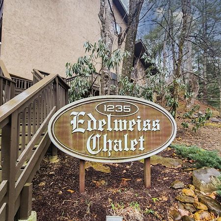 Obear Mountain Is A Newly Updated Condo In Chalet Village Of Gatlinburg! Eksteriør billede