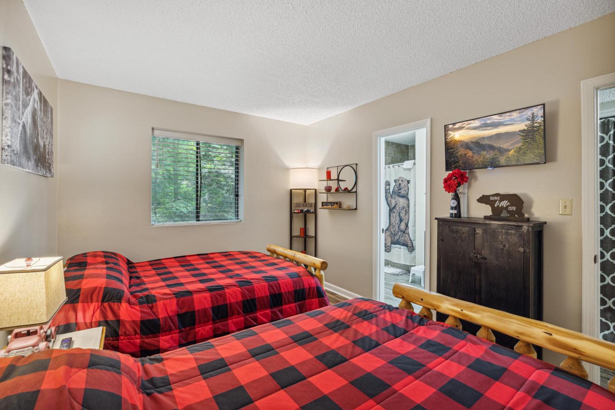 Obear Mountain Is A Newly Updated Condo In Chalet Village Of Gatlinburg! Eksteriør billede