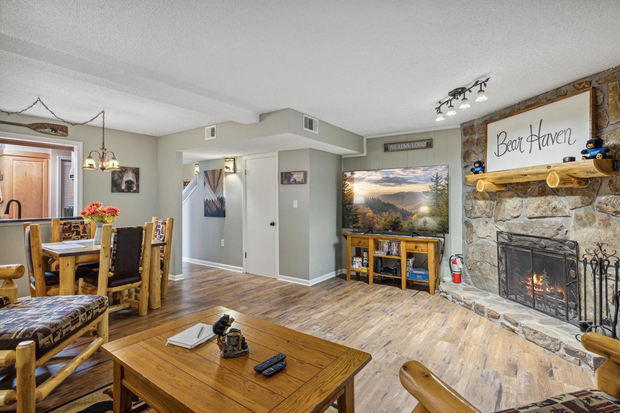 Obear Mountain Is A Newly Updated Condo In Chalet Village Of Gatlinburg! Eksteriør billede