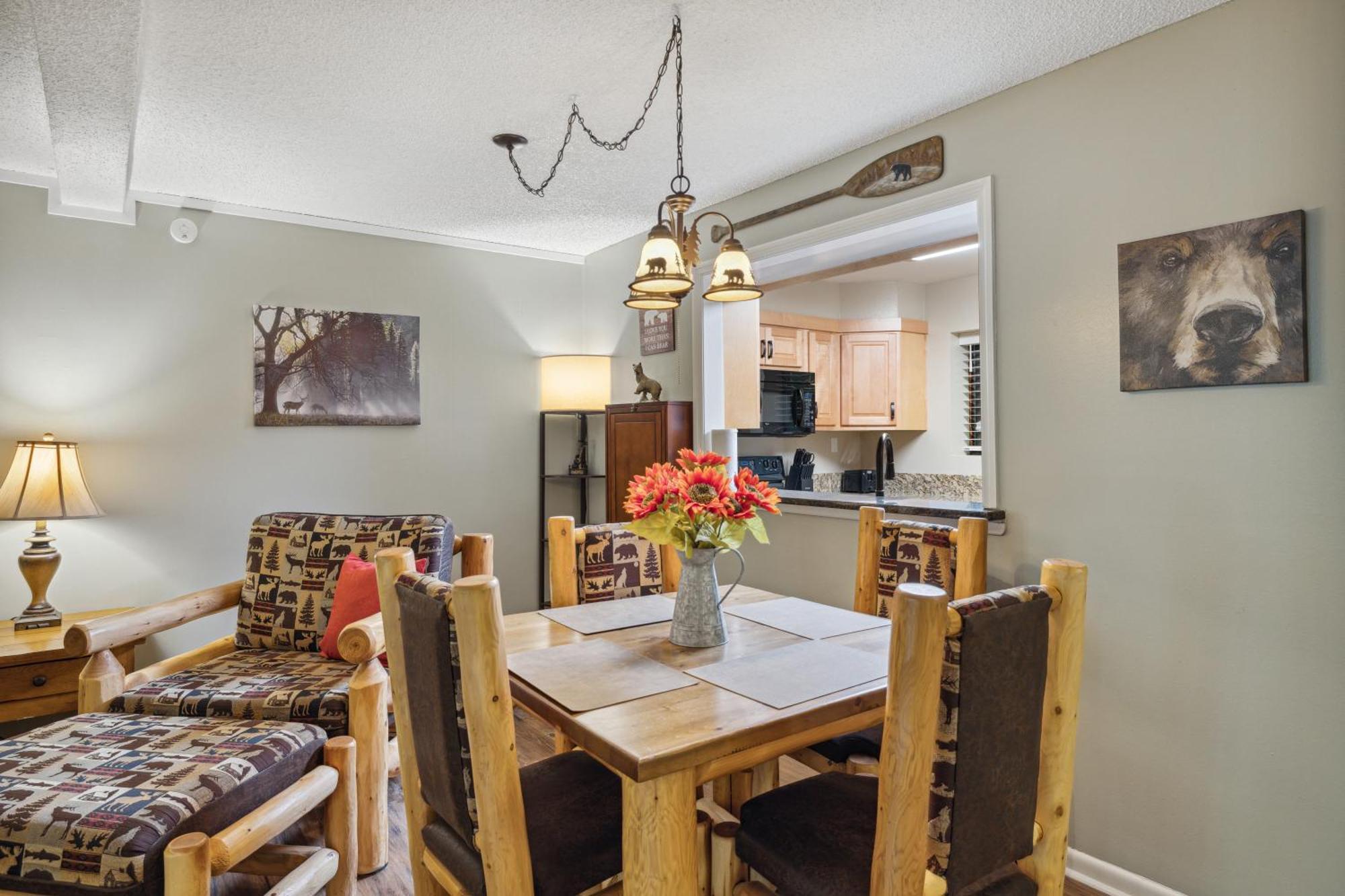 Obear Mountain Is A Newly Updated Condo In Chalet Village Of Gatlinburg! Eksteriør billede